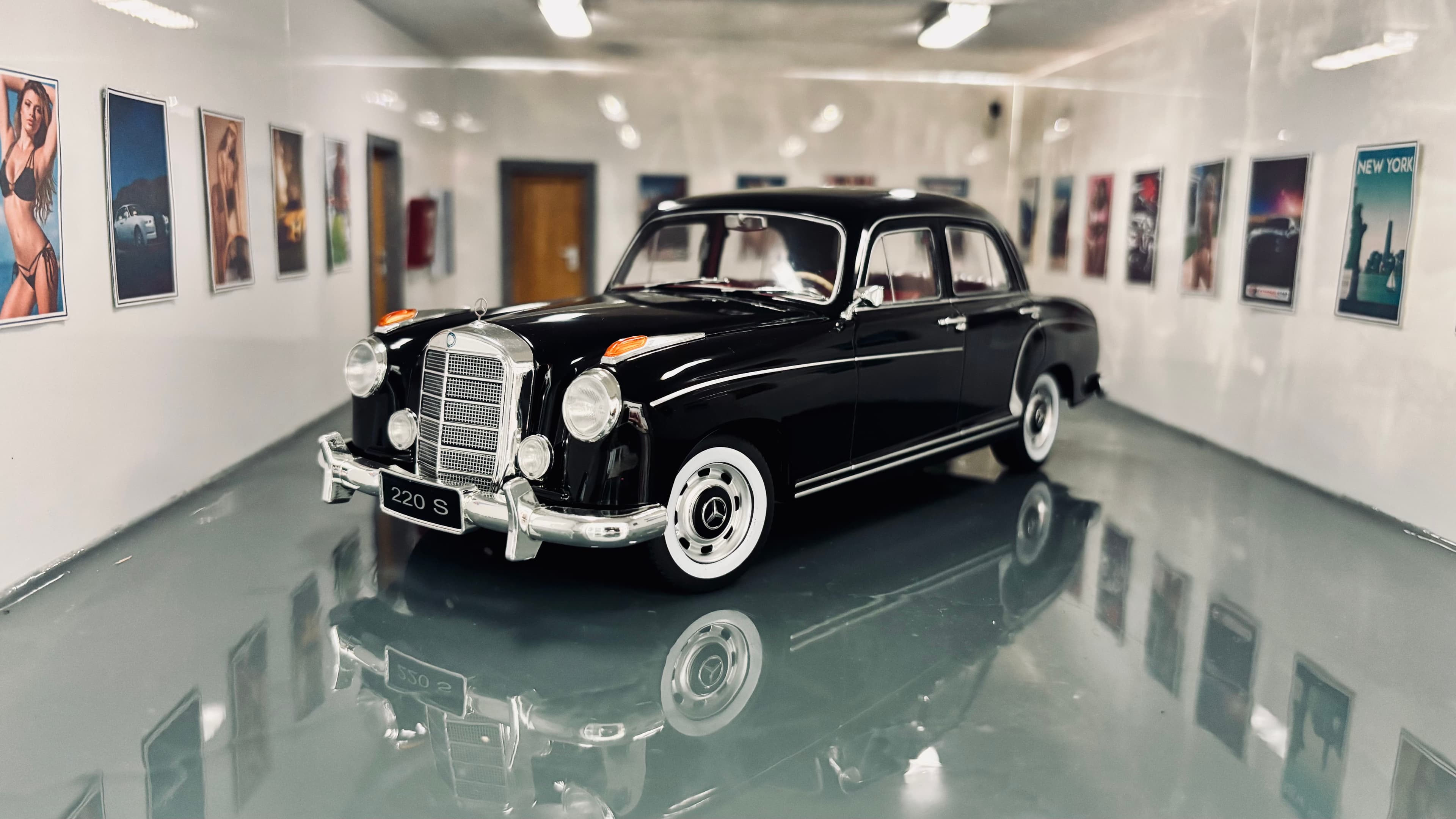 Mercedes-Benz 220 S Limousine