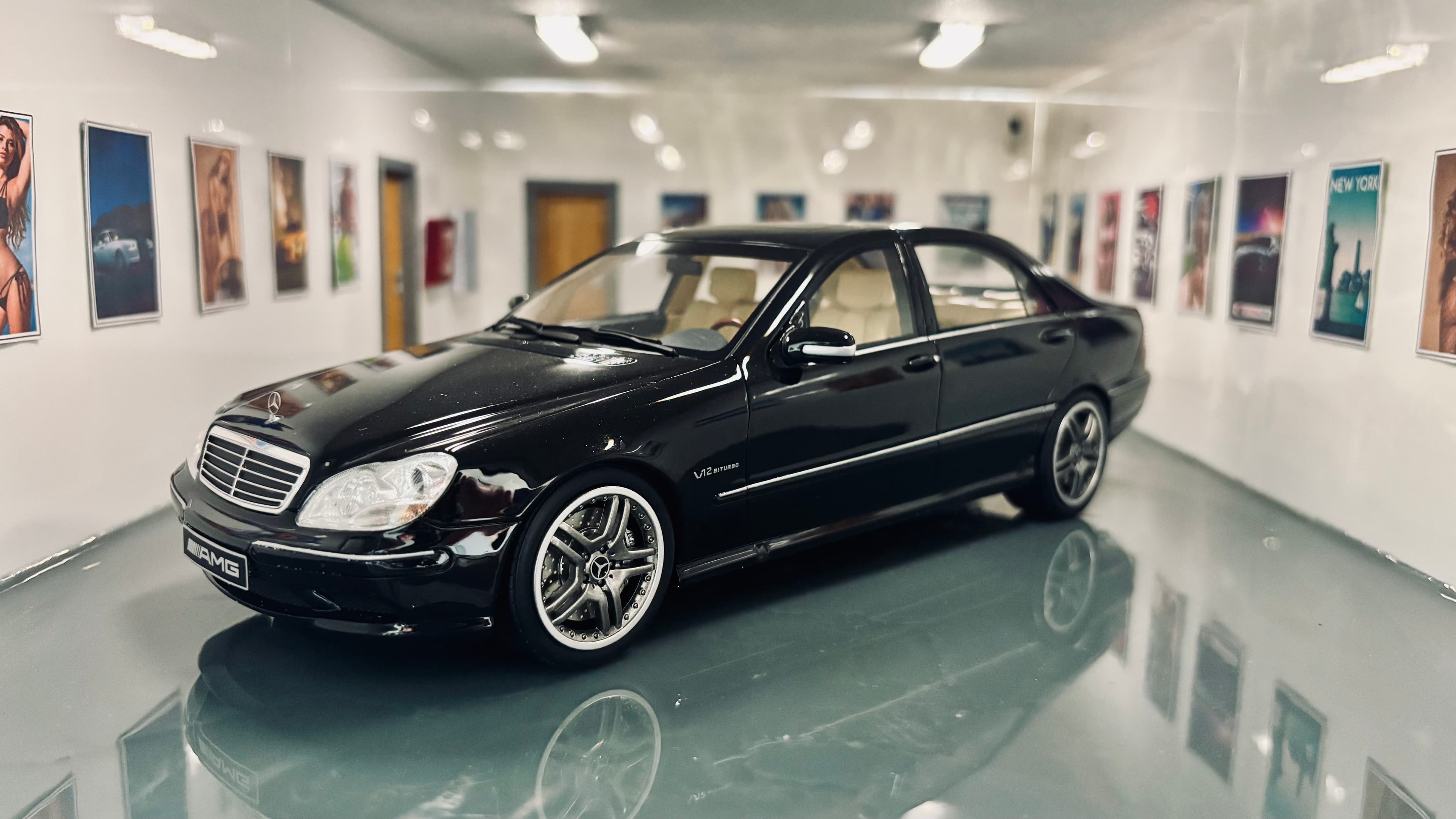 Mercedes-Benz W220 S65 AMG
